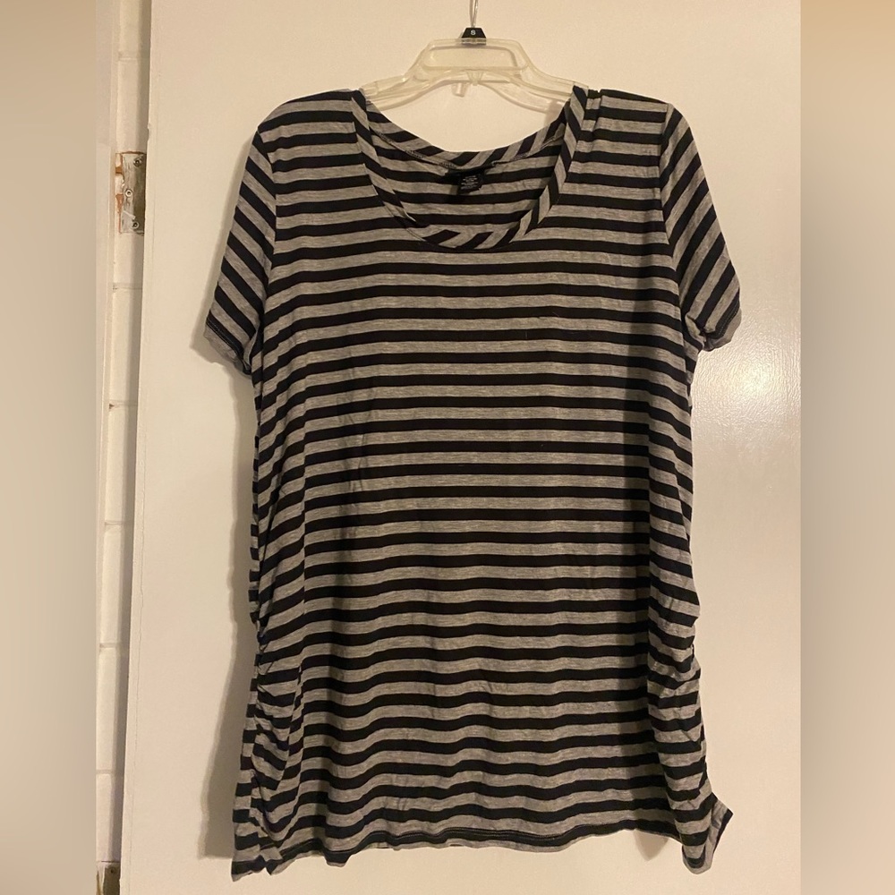 New Additions Maternity size XL shirt